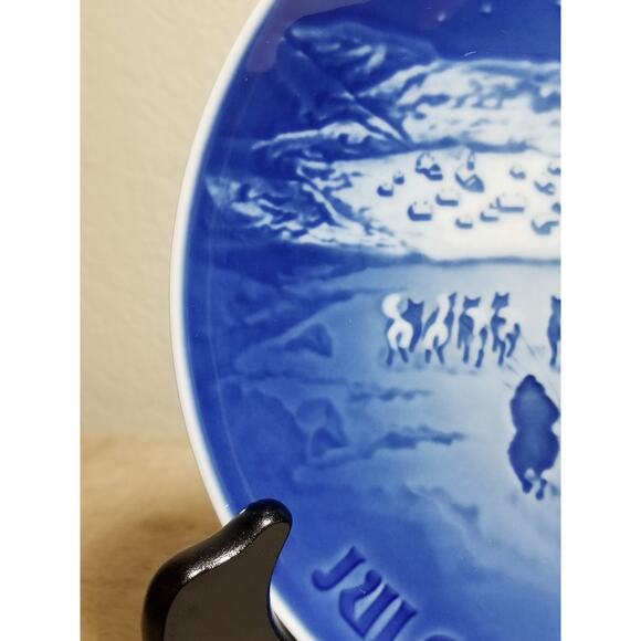 Royal Copenhagen Christmas In Greenland 1972 Plate Porcelain Denmark Vintage - Picture 7 of 11